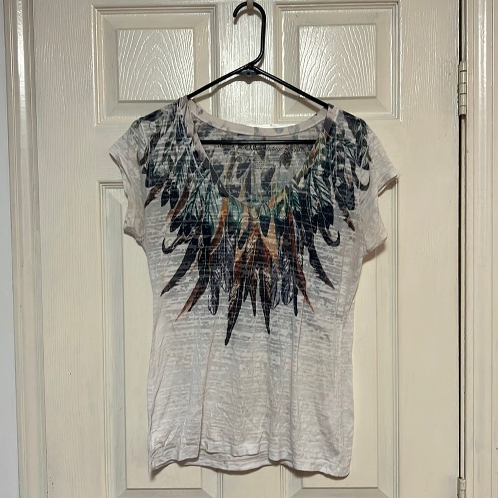 Women’s feather print detail t shirt